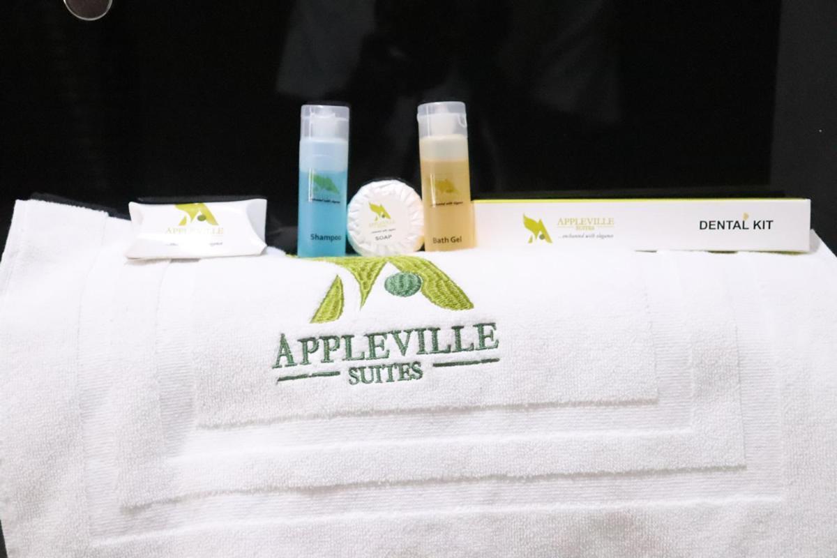 Appleville Suites อีเคจา ภายนอก รูปภาพ